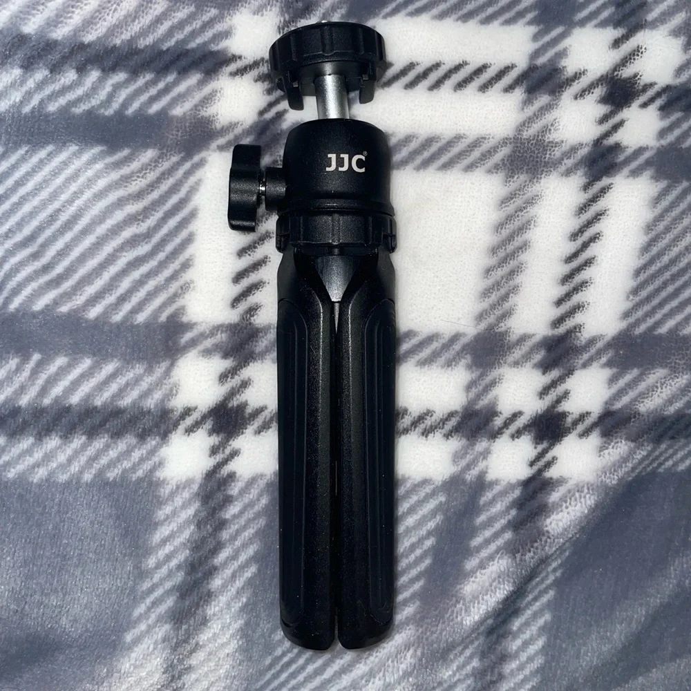 Mini tripod in box